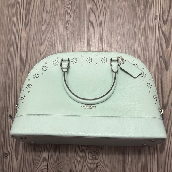 Coach Handbag (used 2X) + matching wallet - Picture 2 of 8